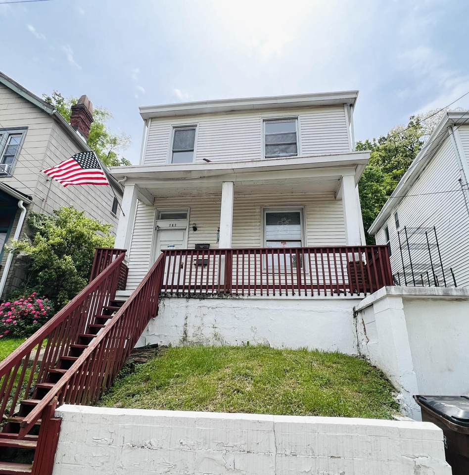 762 10th Street - Photo 1