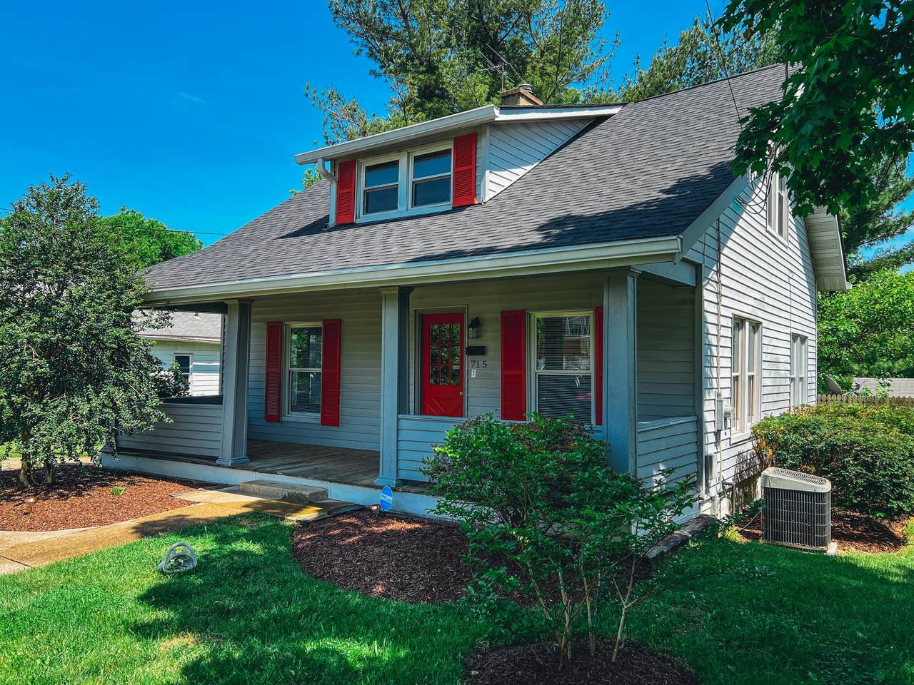 715 Orchard Street - Photo 1