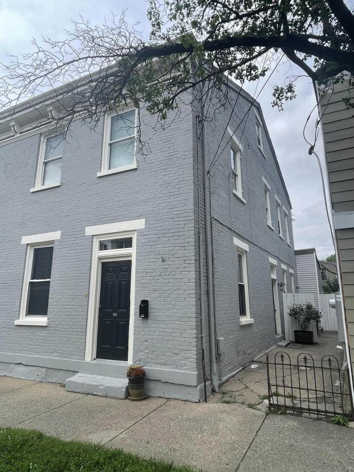 262 7th Street - Photo 1