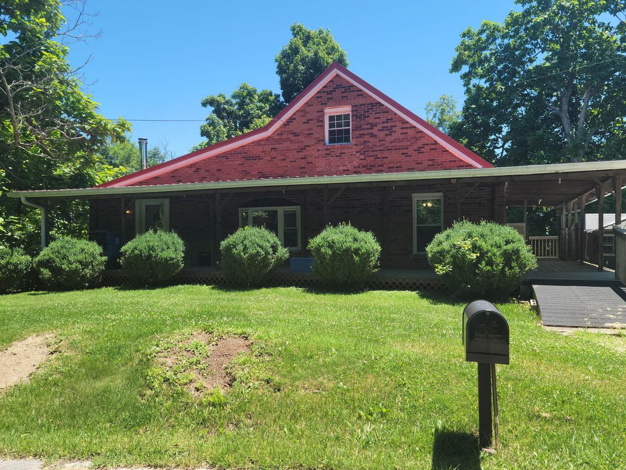 2315 Oak Ridge Road - Photo 1