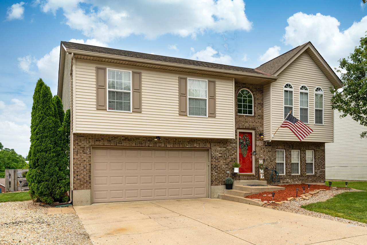 241 Redwood Drive - Photo 1