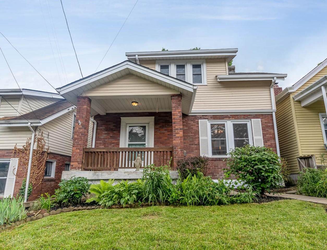 25 Garrison Avenue - Photo 1