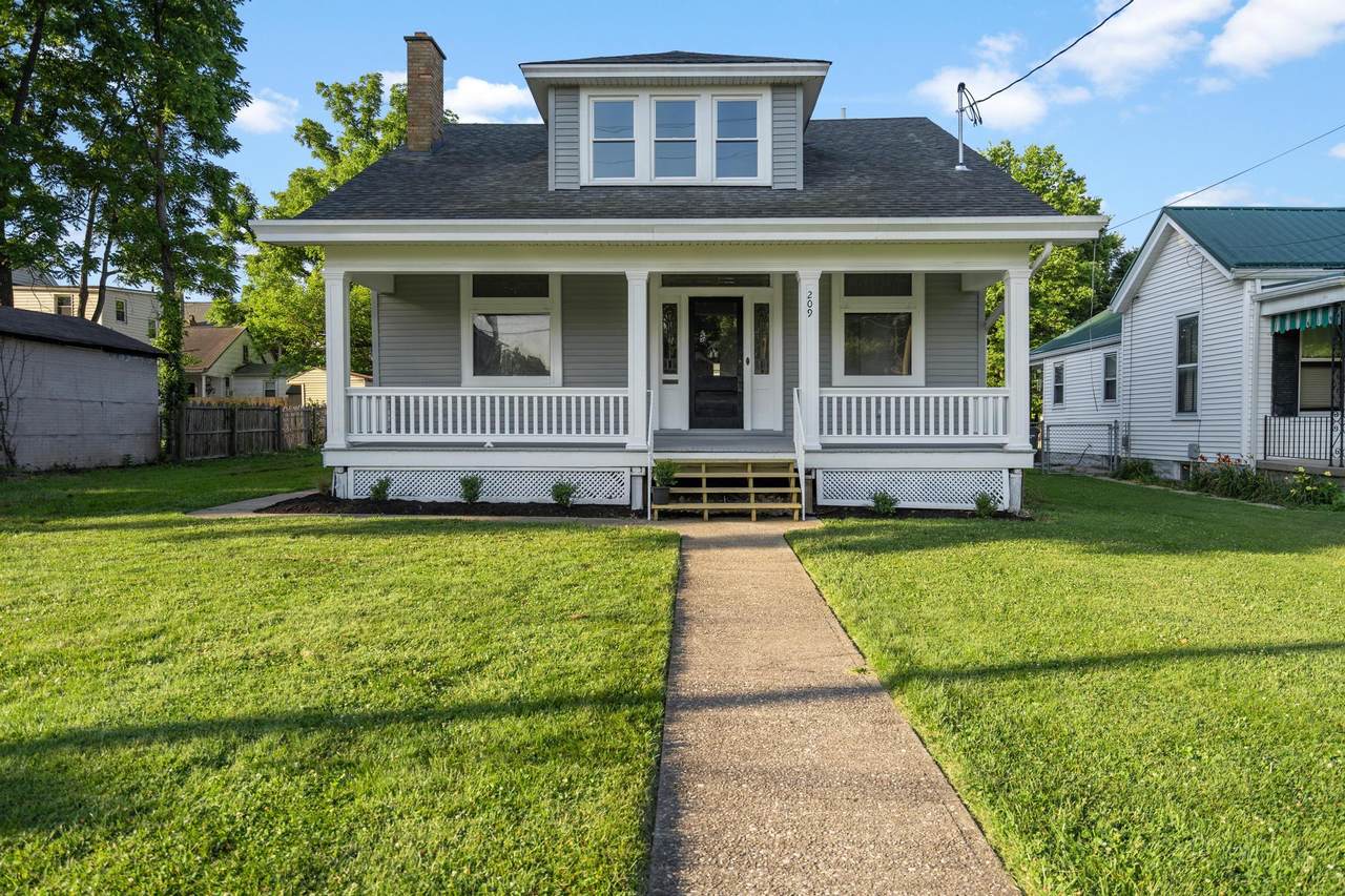 209 38th Street - Photo 1