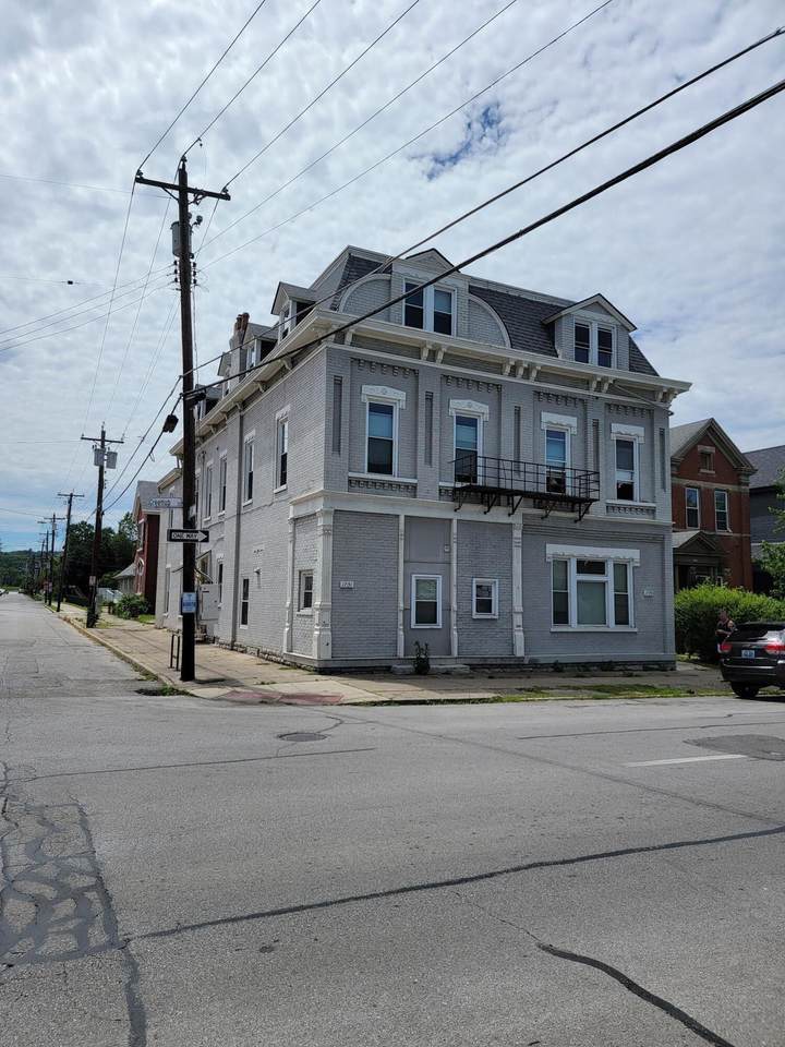 1729 Greenup Street - Photo 1