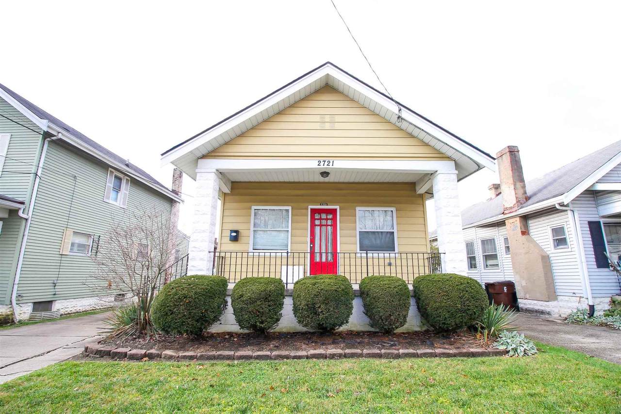 2721 Dakota Avenue - Photo 1