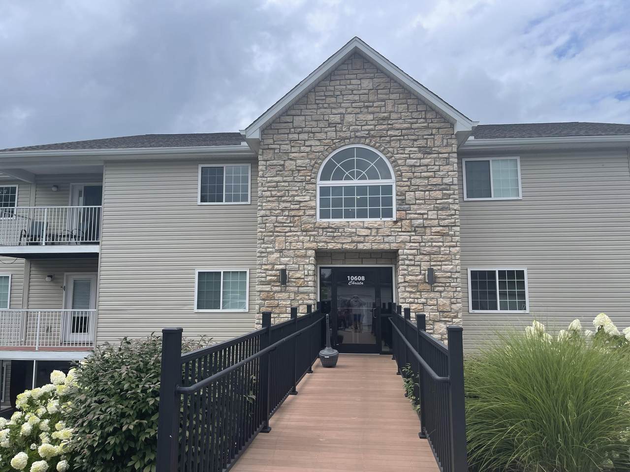 10608 Christa Court - Photo 1