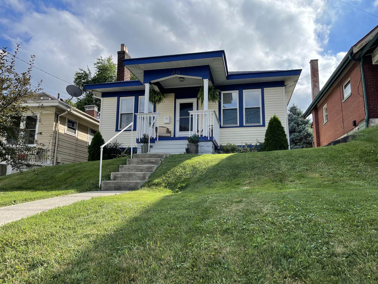 1833 Jefferson Avenue - Photo 1