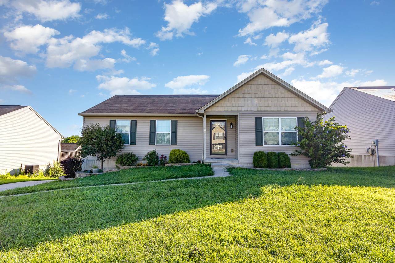 404 Lost Creek Drive - Photo 1