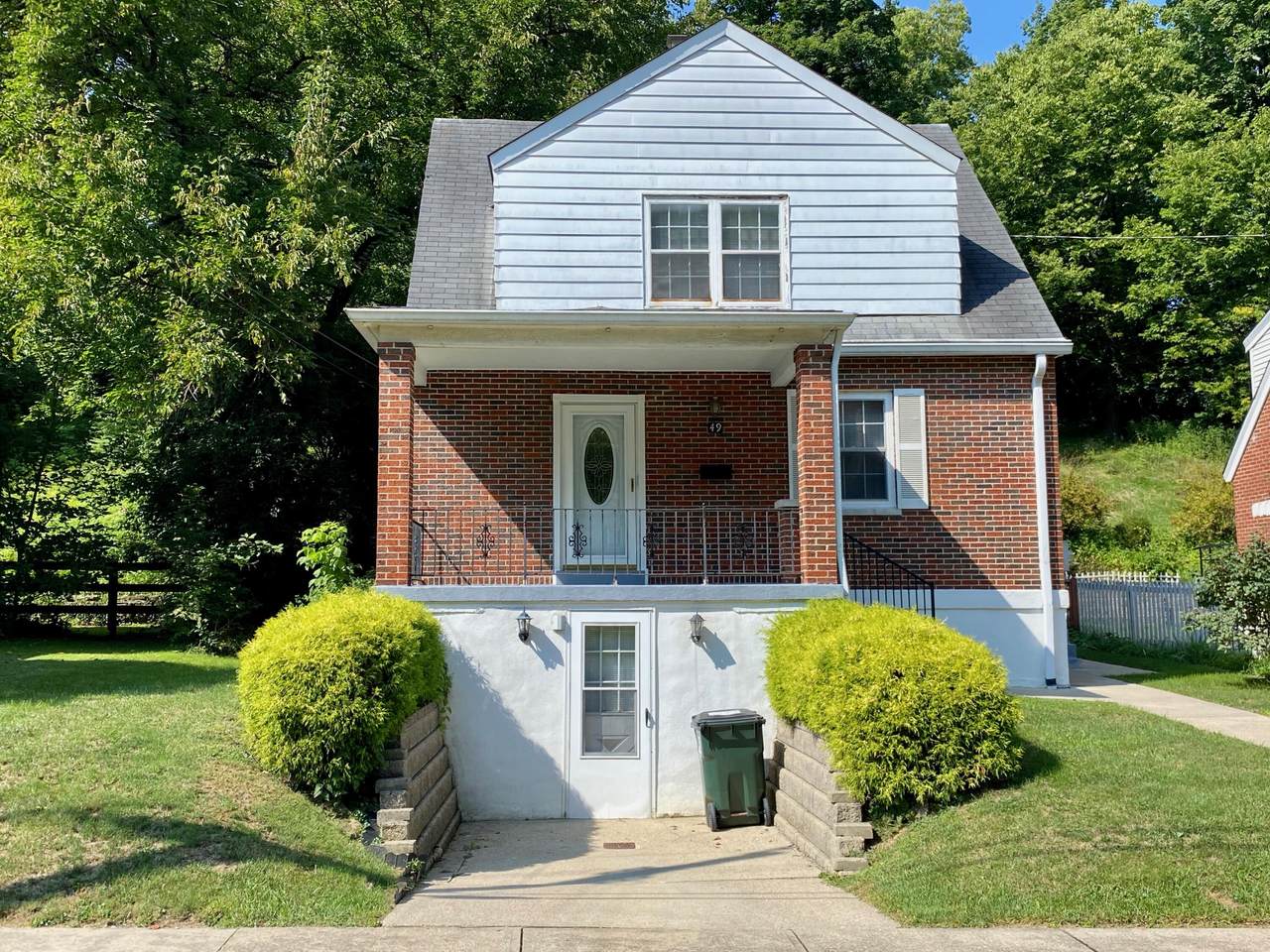 49 Edwards Court - Photo 1