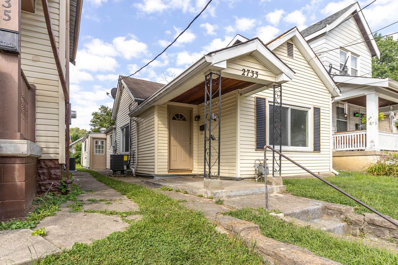 2733 Alexandria Avenue - Photo 1