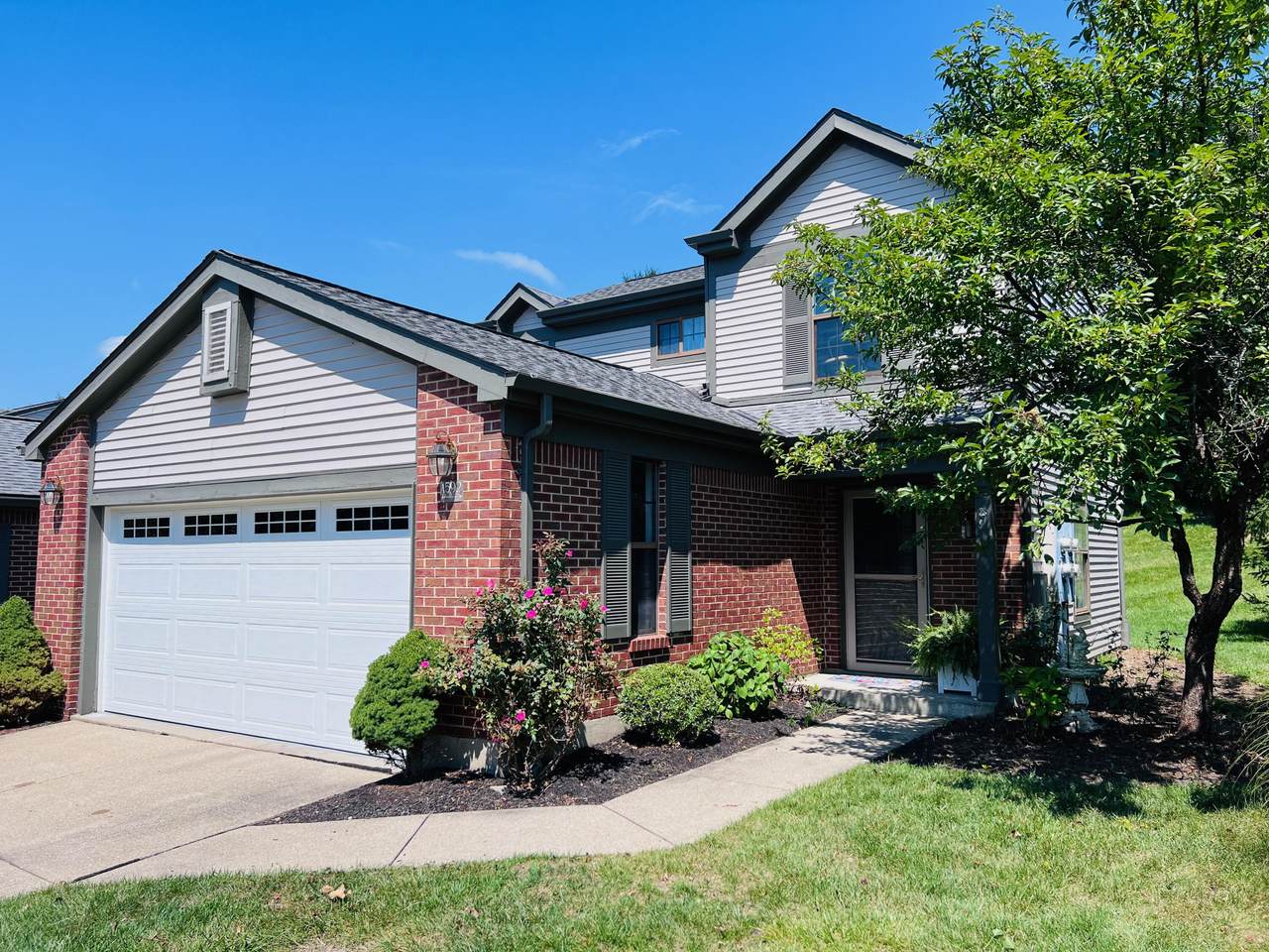 1592 Englewood Place - Photo 1