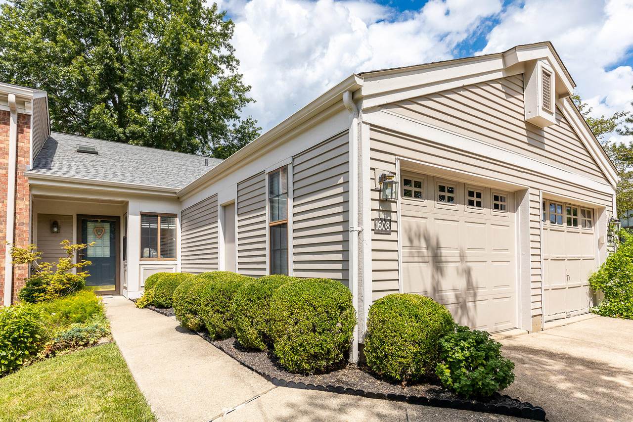 1608 Greens Edge Drive - Photo 1