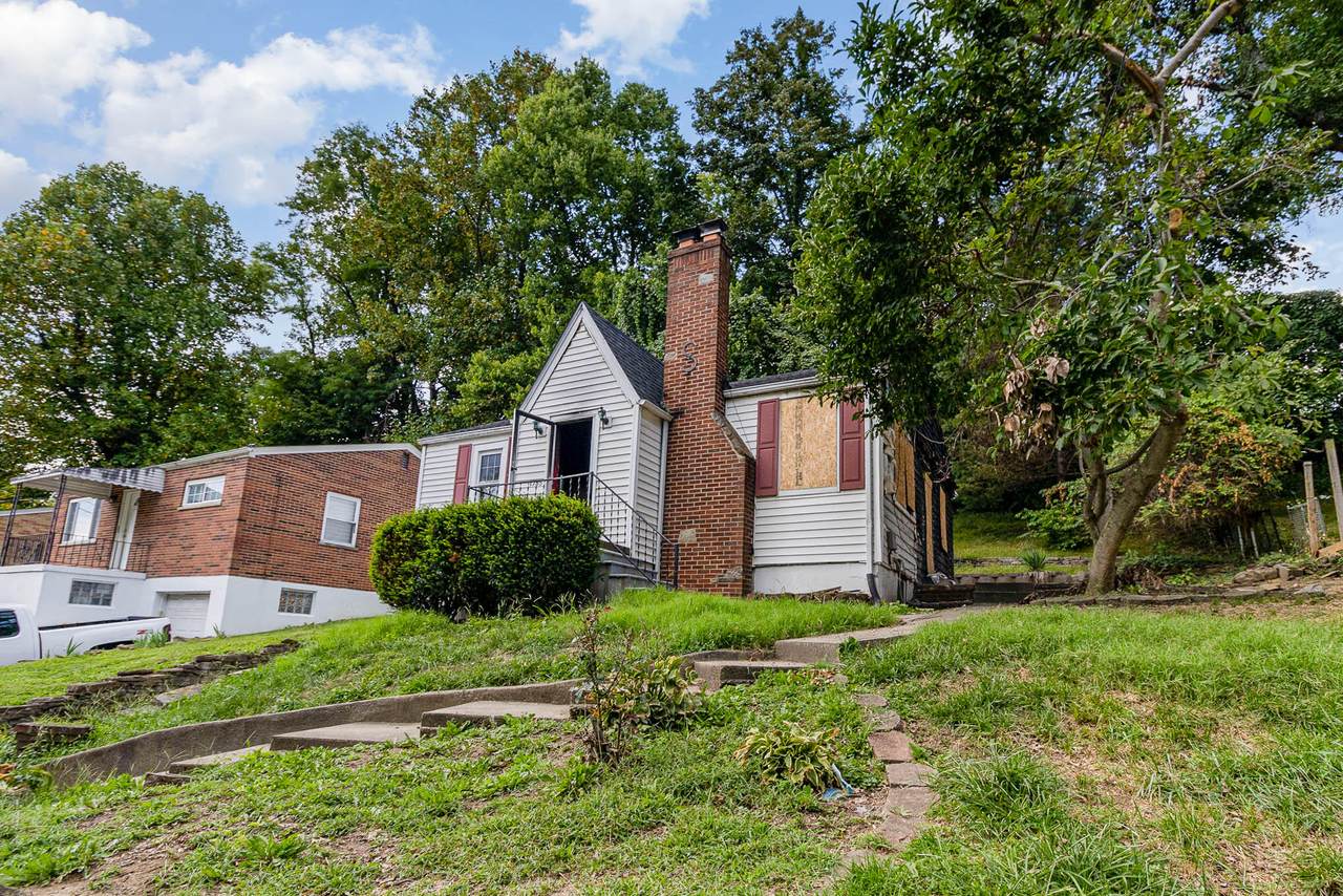 1735 Amsterdam Road - Photo 1