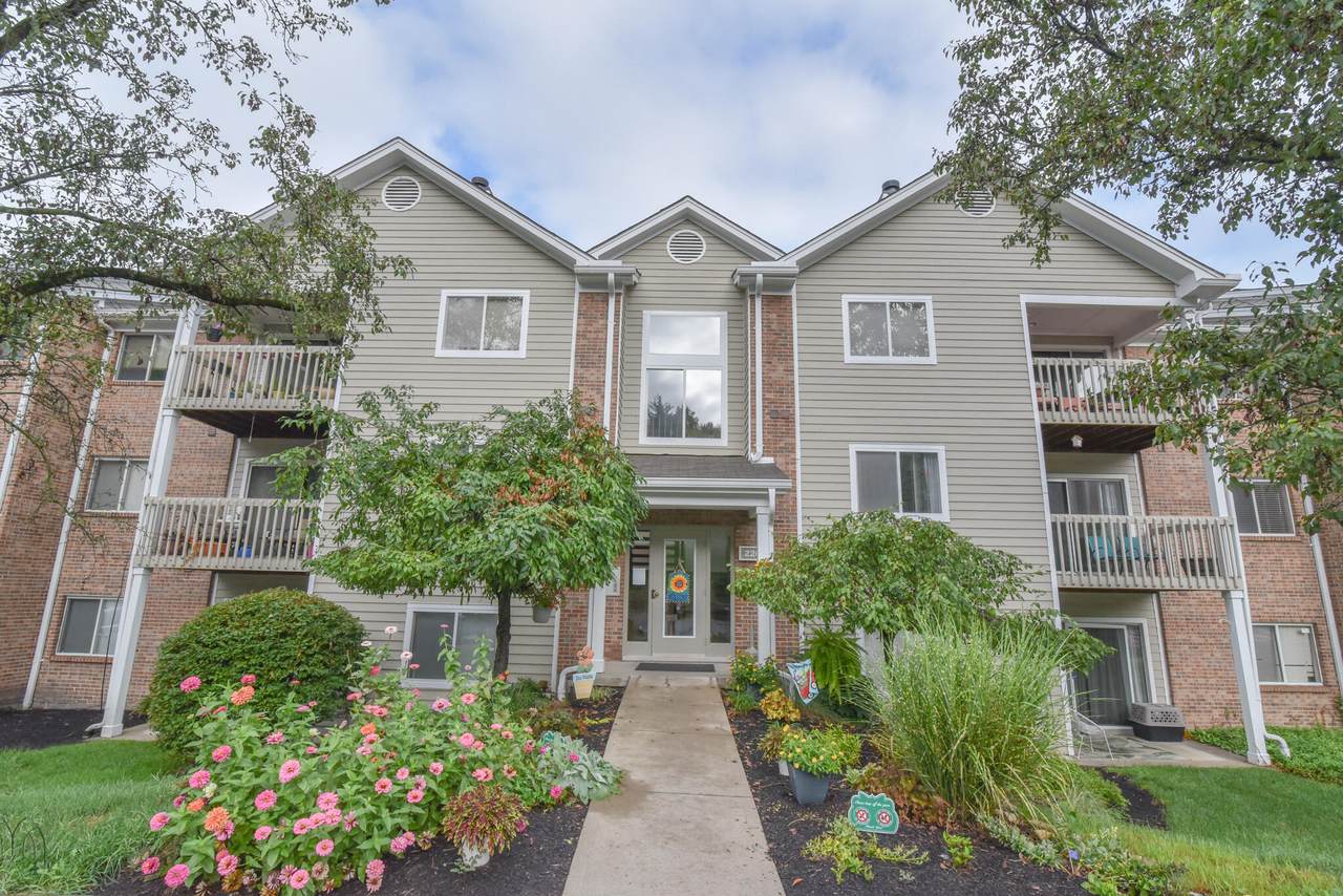 220 Willowbrook Court - Photo 1
