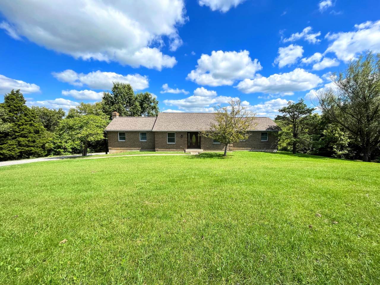 15935 Madison Pike - Photo 1
