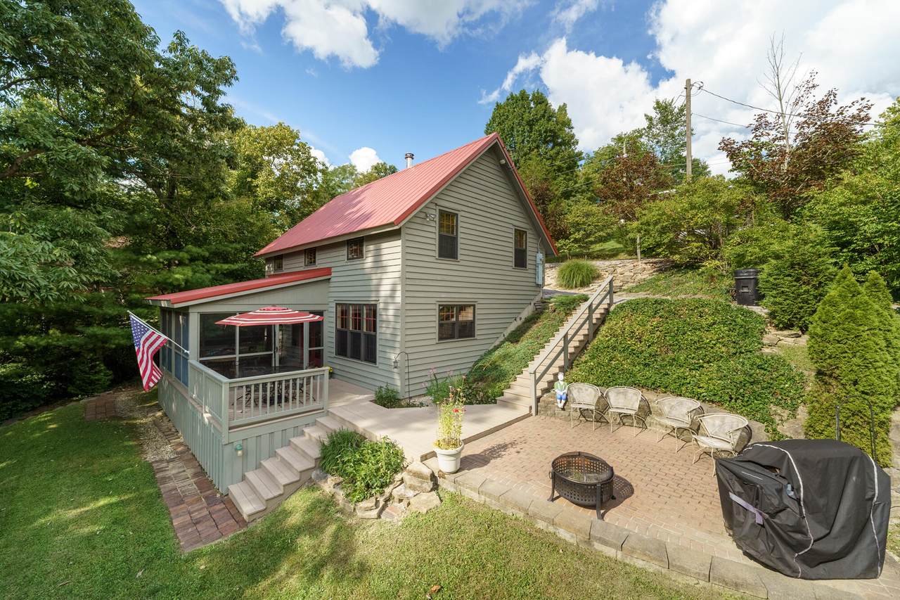 345 Sunny Hill Road - Photo 1