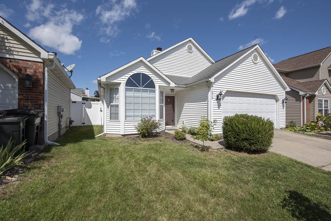 1072 Hampshire Place - Photo 1