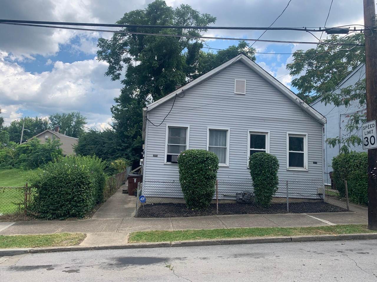 313 11th Street - Photo 1