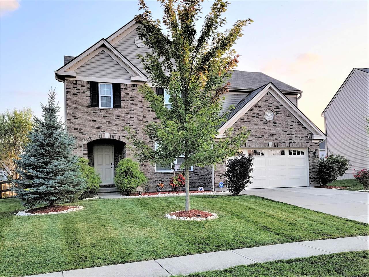 361 University Drive - Photo 1