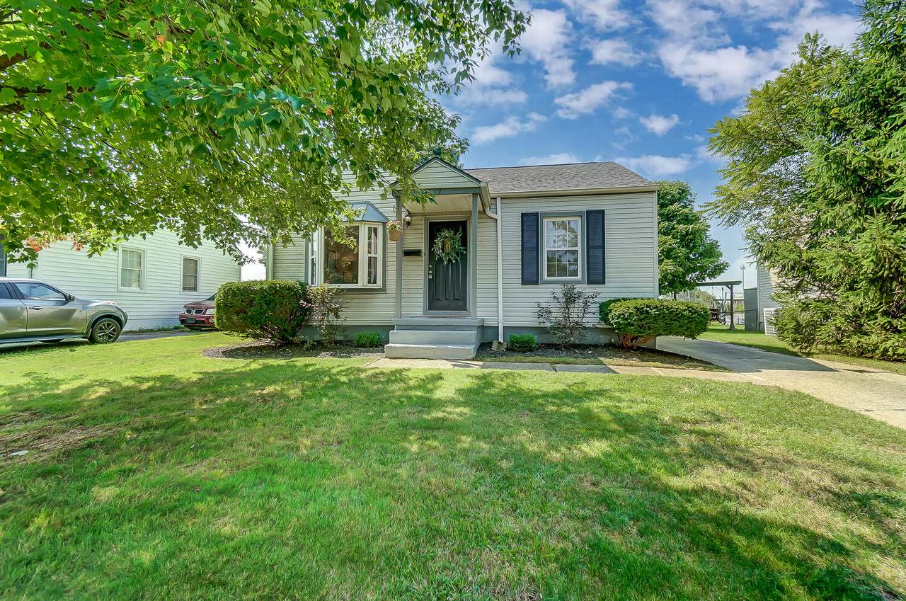 429 Summit Drive - Photo 1