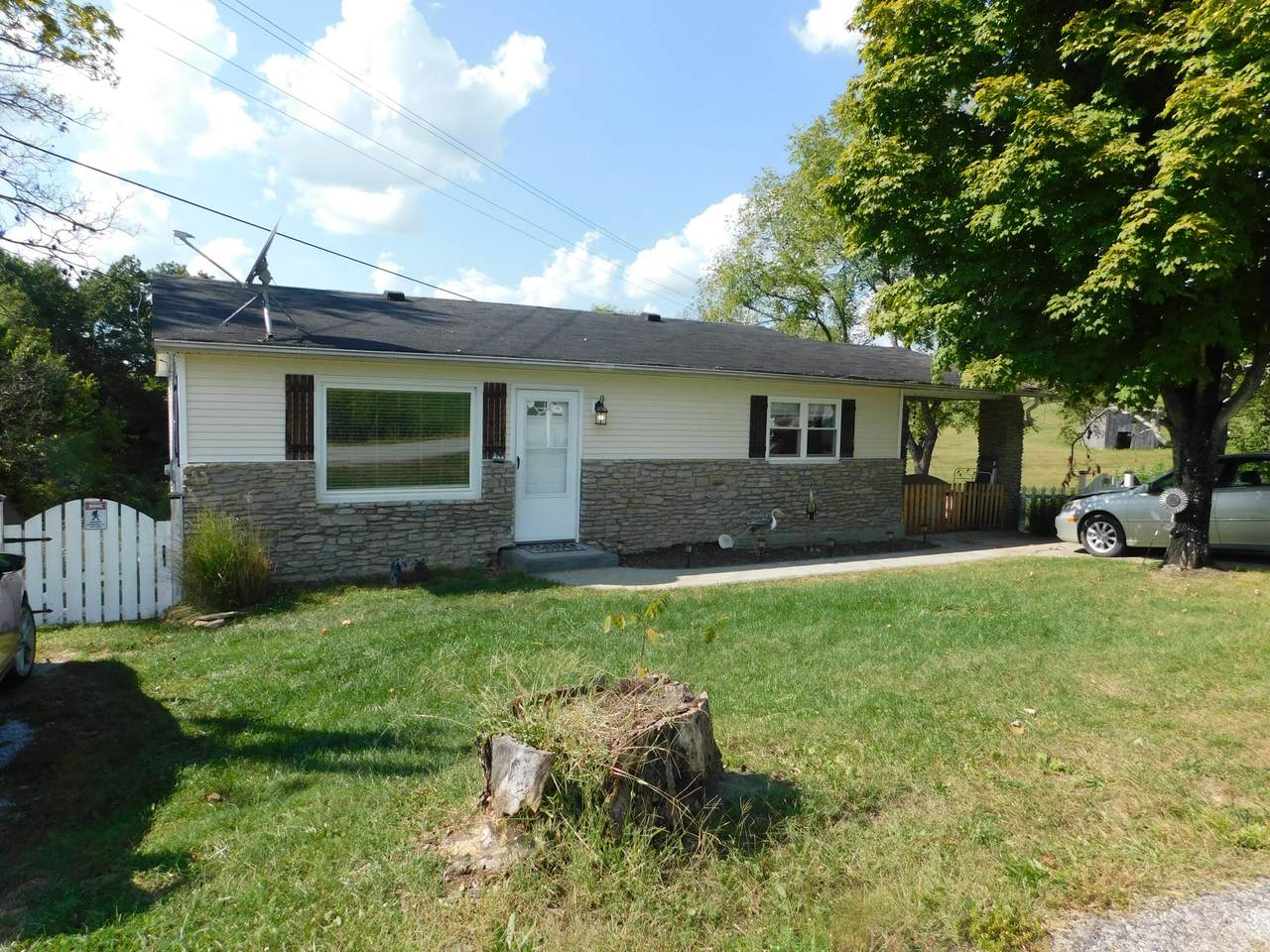 6927 Oddville-Sunrise Road - Photo 1