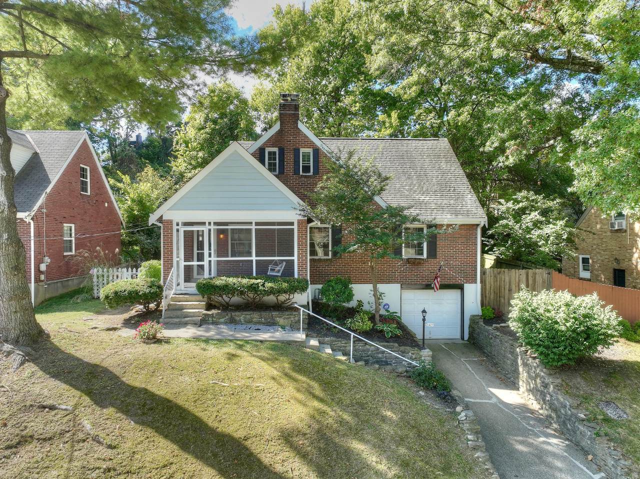 1427 Amsterdam Road - Photo 1