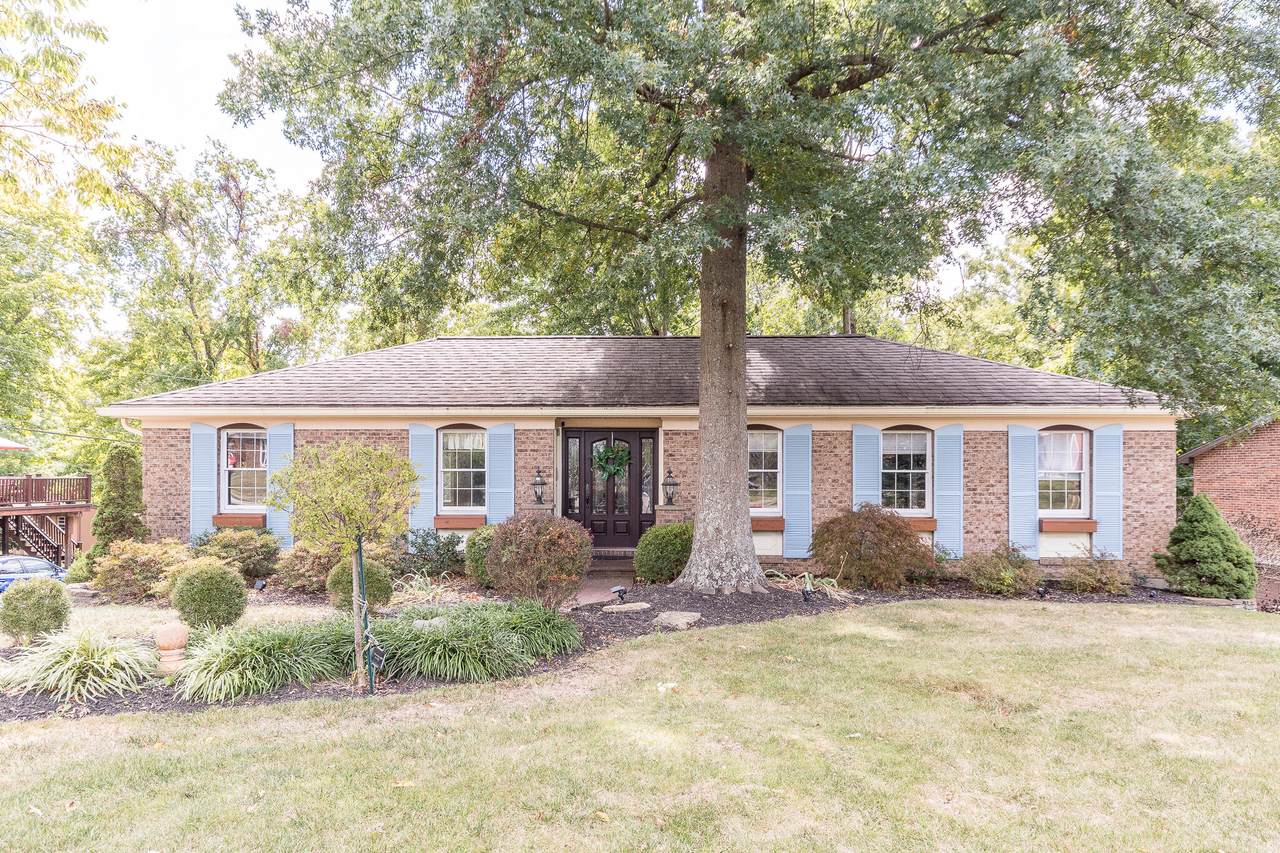 819 Pinehurst Drive - Photo 1