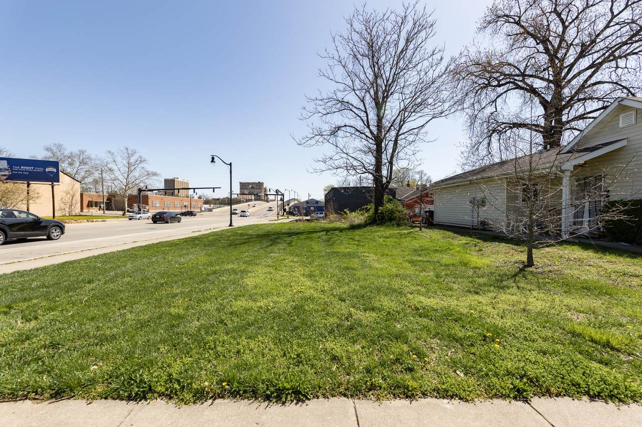 1208 Banklick Street - Photo 1