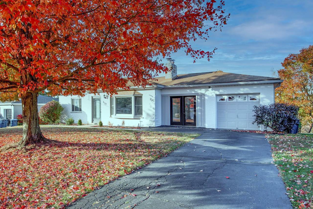 679 Ridgeway Drive - Photo 1