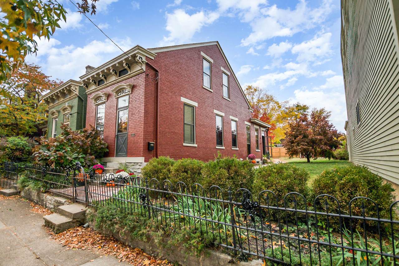 1415 Garrard Street - Photo 1
