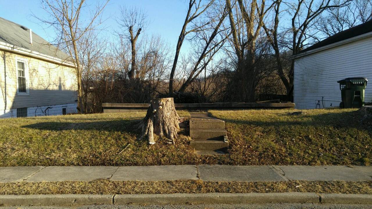 4616 Victory Avenue - Photo 1