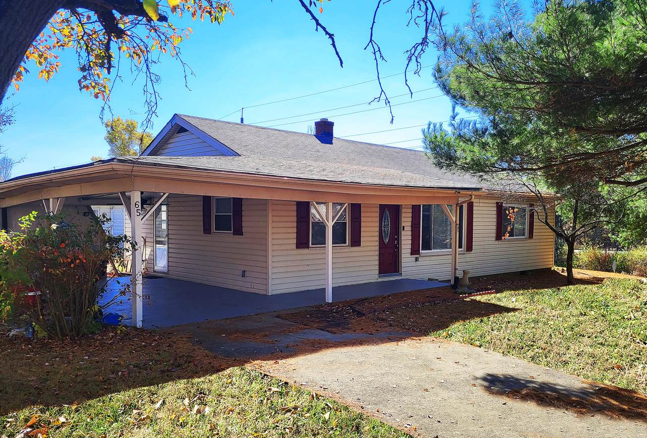 65 Vivian Drive - Photo 1