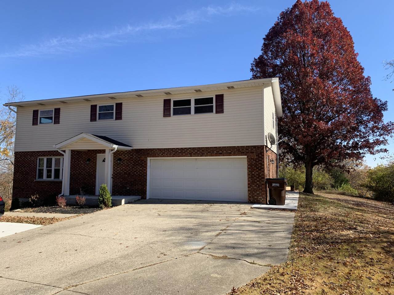 3758 Parkview Drive - Photo 1