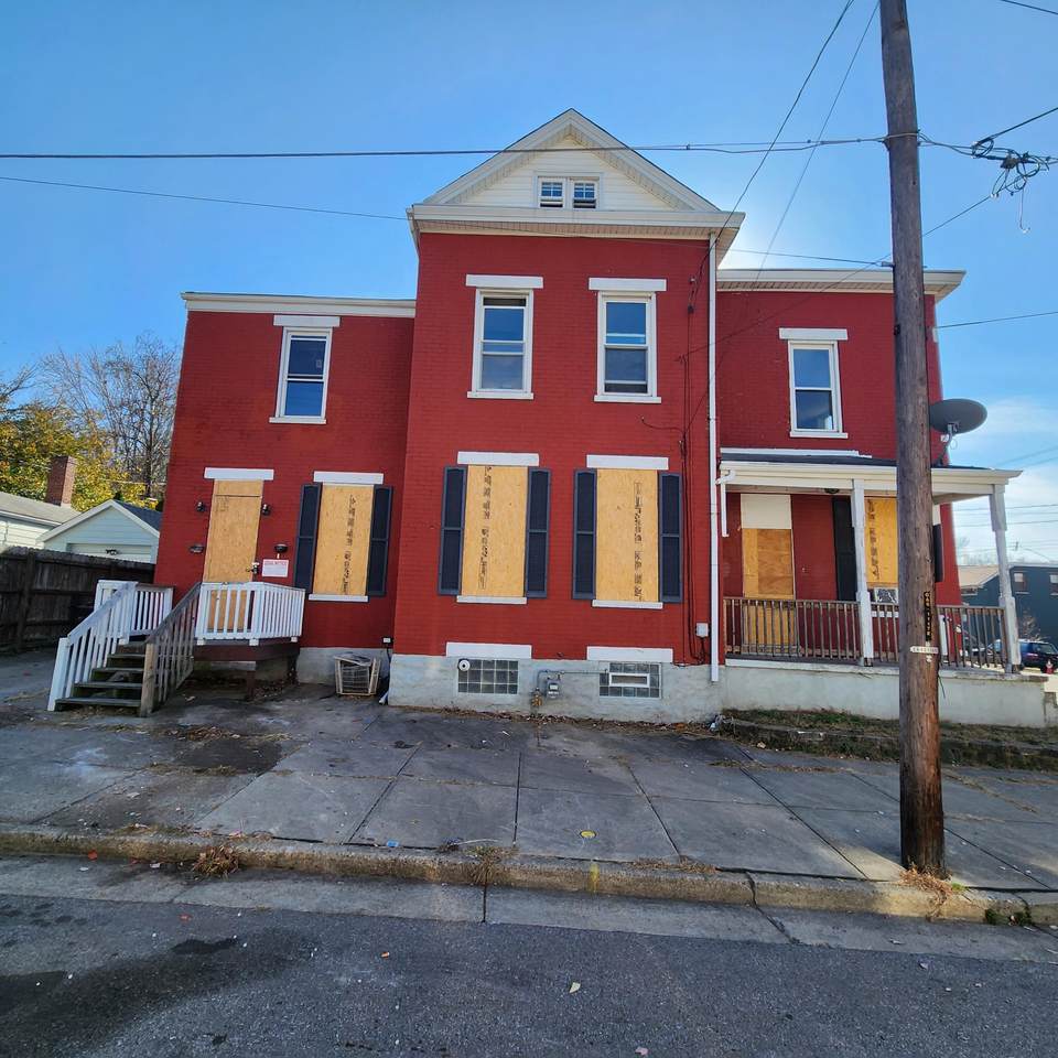 1027 Washington Avenue - Photo 1