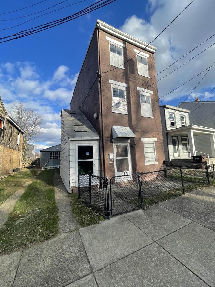 1025 York Street - Photo 1