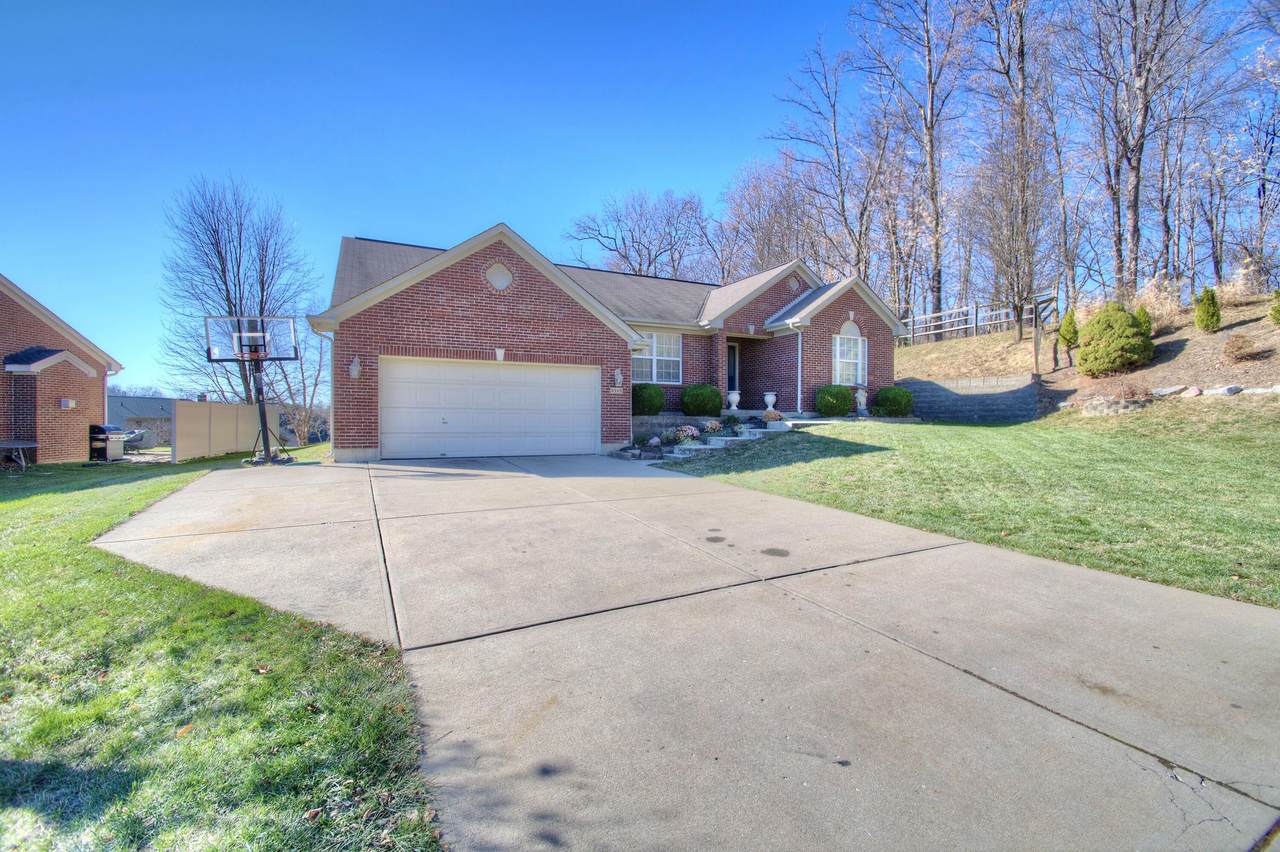 375 Parkside Place - Photo 1