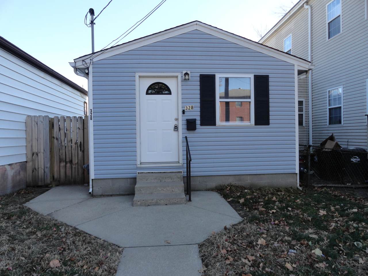 328 W 7th Street - Photo 1