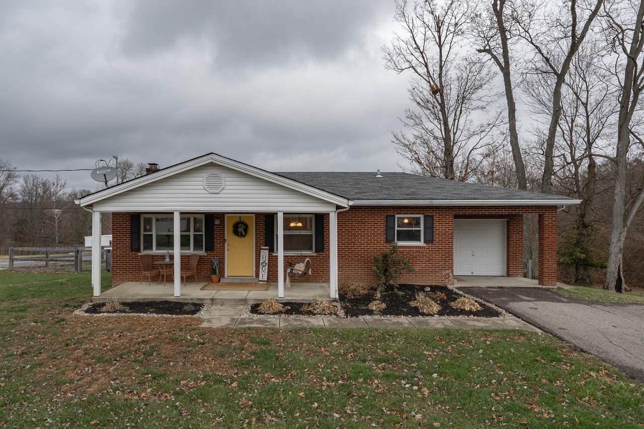 618 Skyway Drive - Photo 1