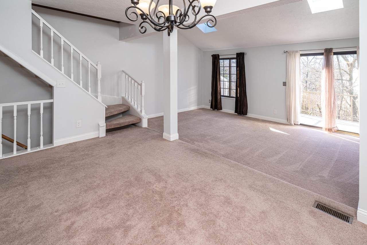 6445 Glendale Court - Photo 1