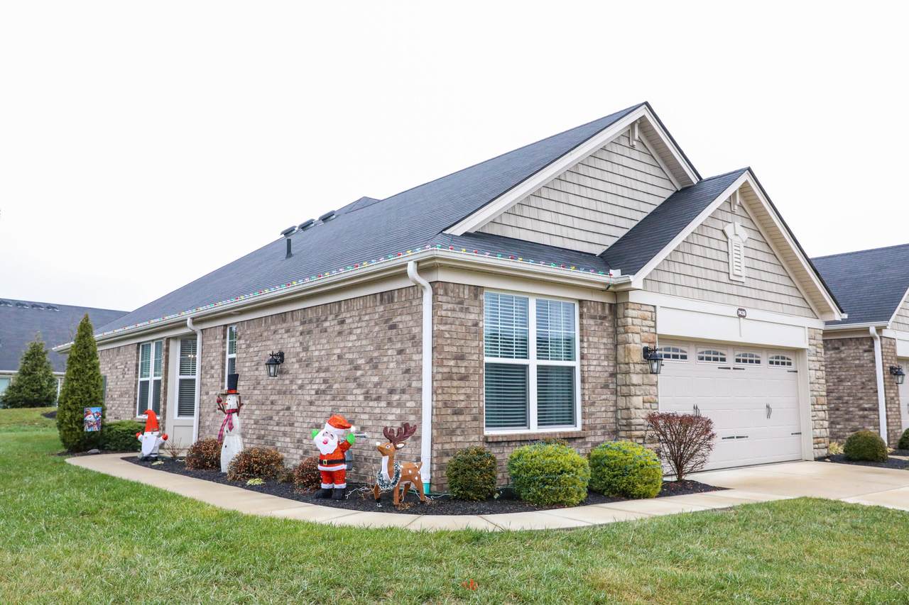 7439 Loch Lomond Drive - Photo 1