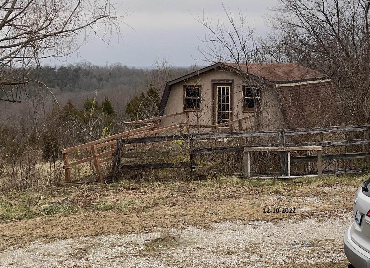 547 Bayless Road - Photo 1