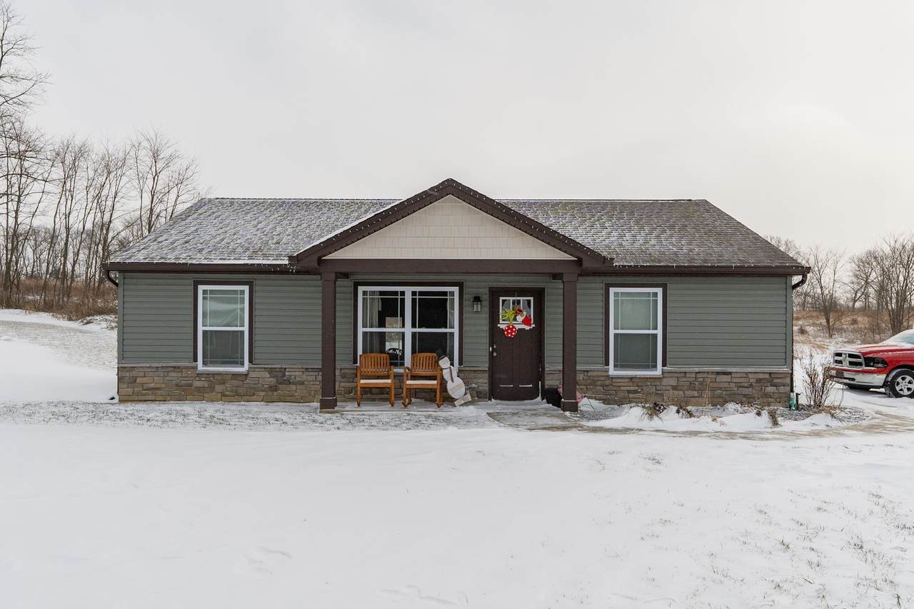 113 Ashley Drive - Photo 1