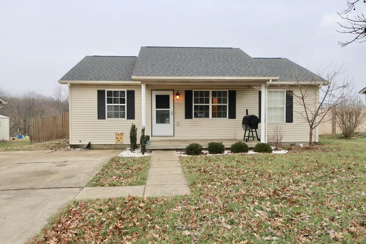 313 Cathy Court - Photo 1
