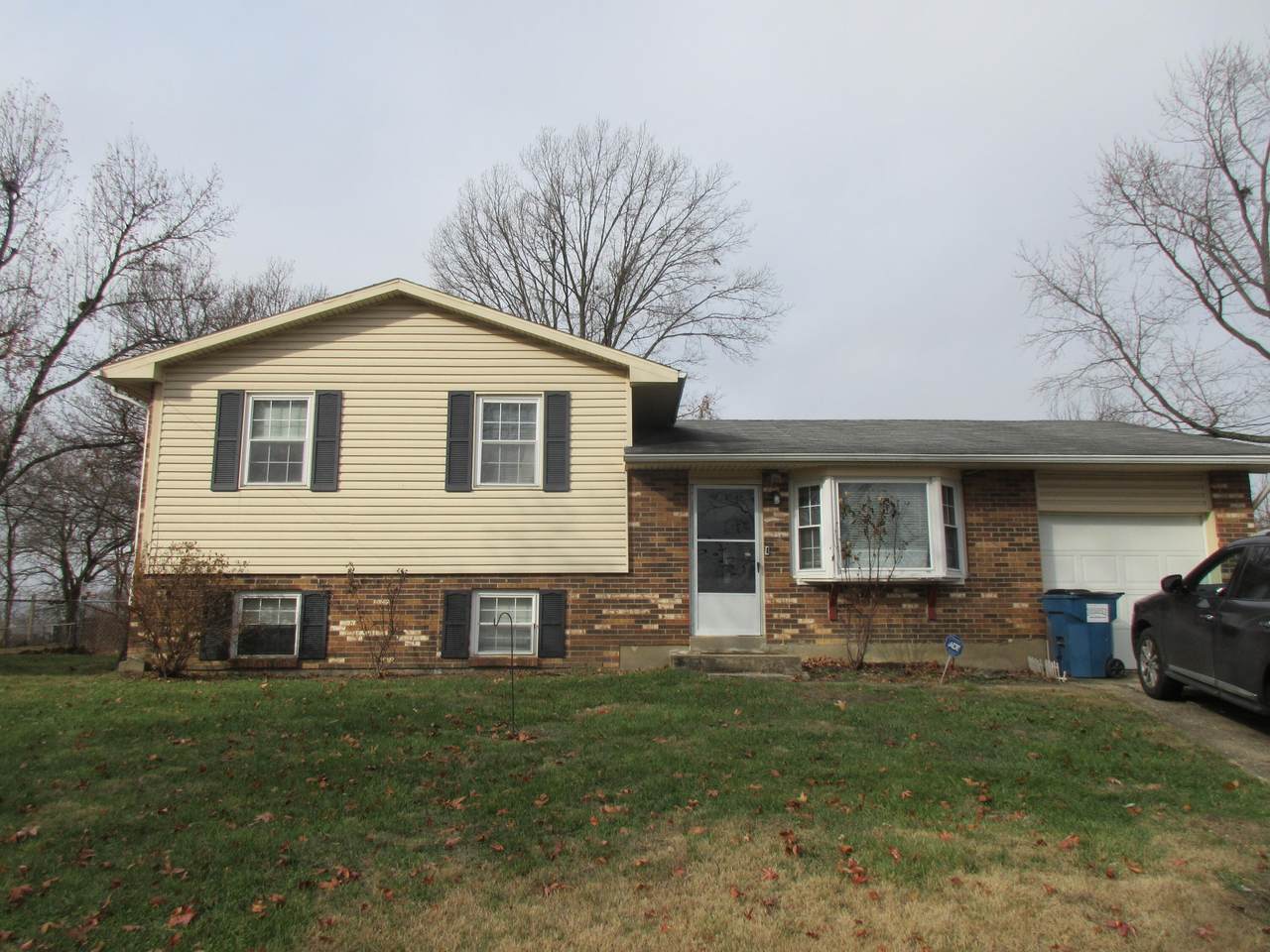 8 Theta Court - Photo 1