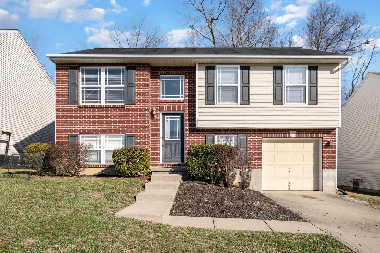 1620 Raintree Court - Photo 1