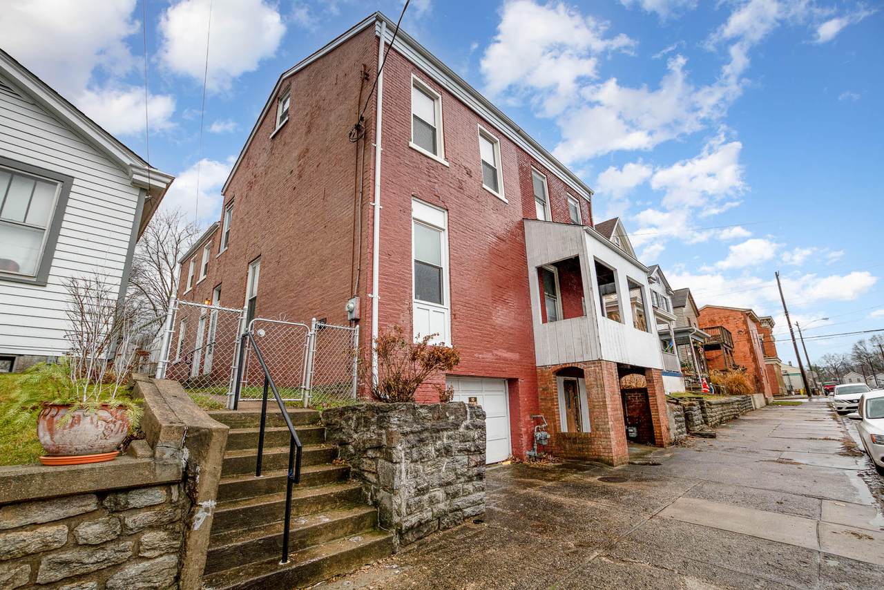 41 Ash Street - Photo 1