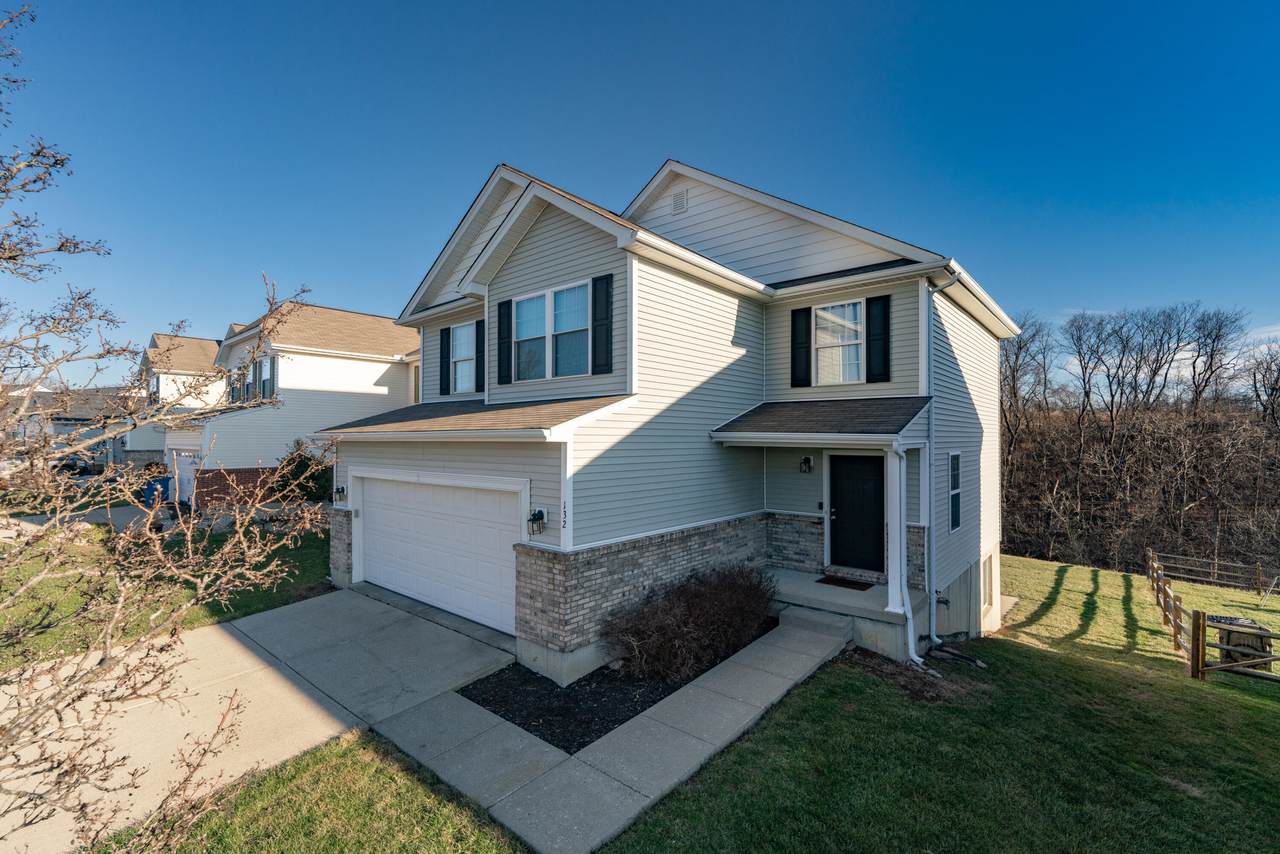 132 Arlington Court - Photo 1