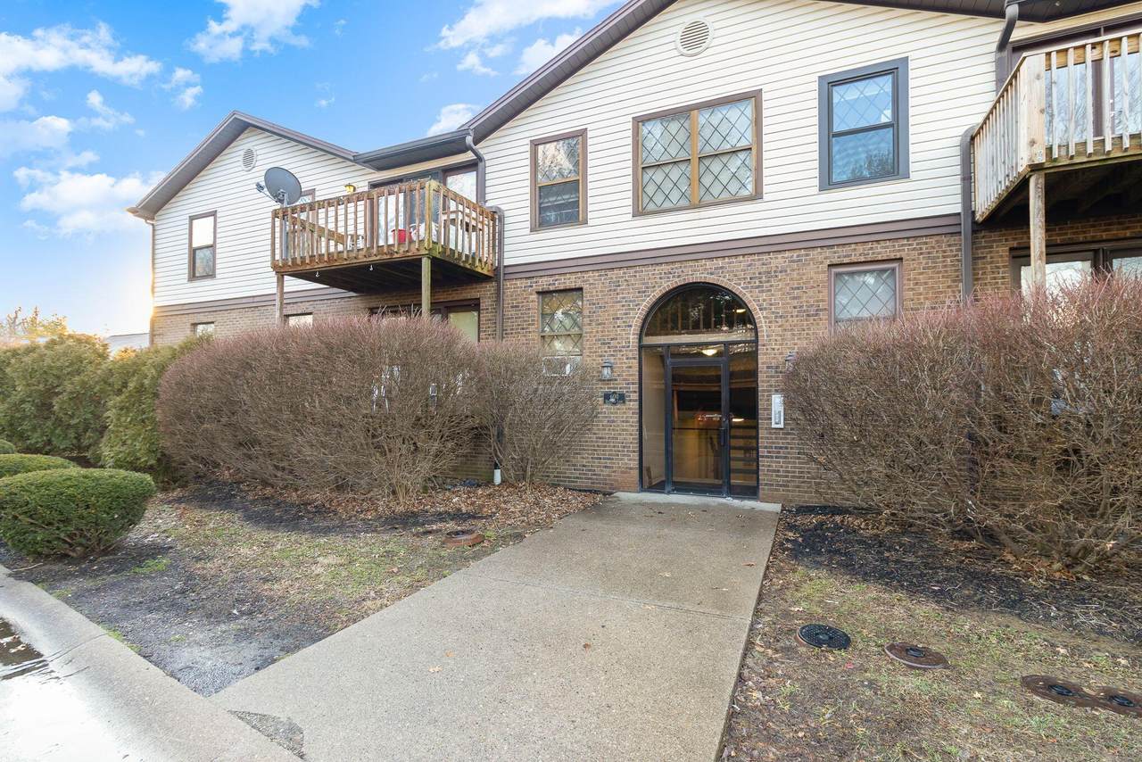 607 Queensway Court - Photo 1