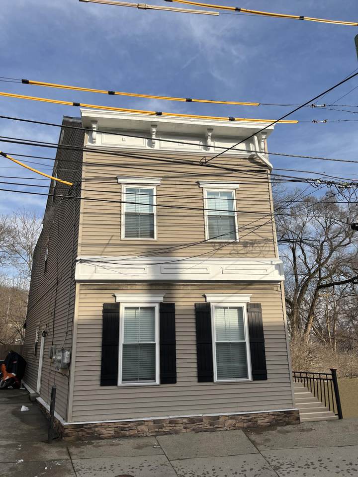 658 Pike Street - Photo 1