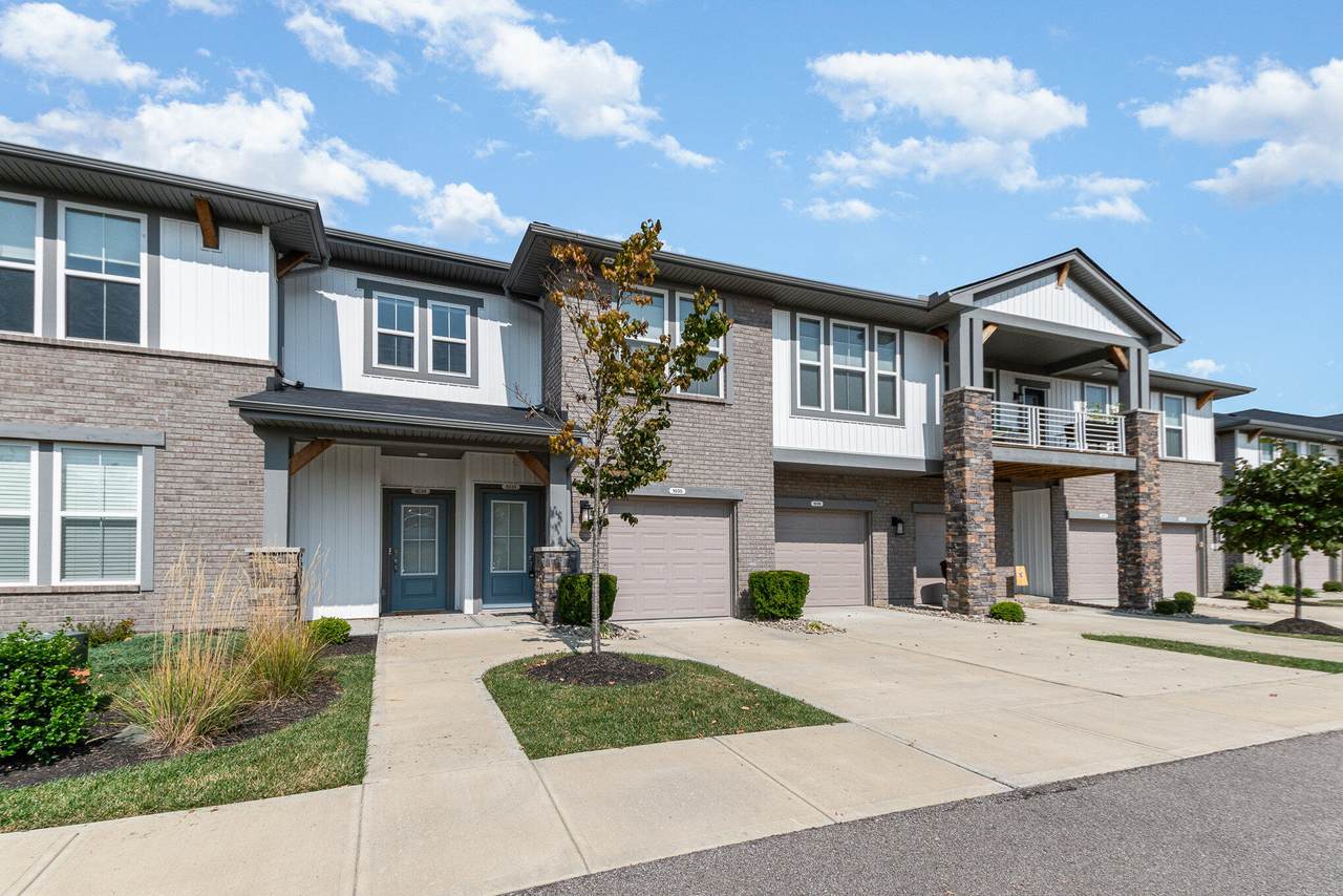 1035 Maggies Way - Photo 1